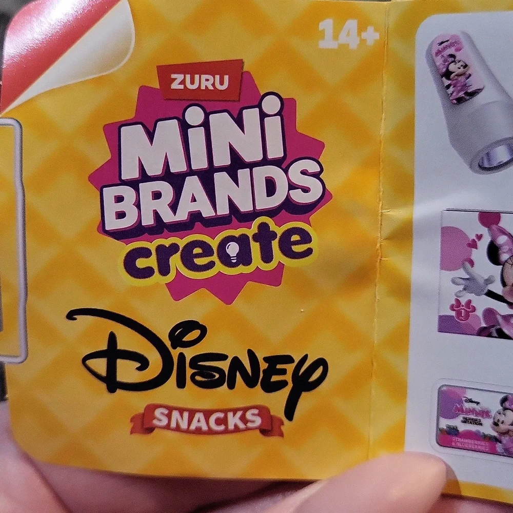 Mini Brands Create Disney Minnie Mouse